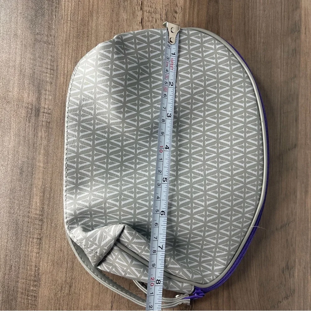 Set of 2 vintage Avon Gray‎ and Purple Patterned Women's makeup Bag Set